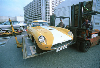 Illustration for article titled How Lufthansa gets the world's most exotic cars airborne